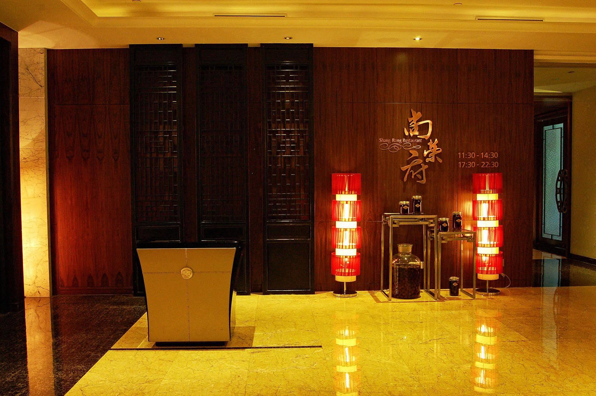 Wyndham Grand Plaza Royale Oriental Шанхай Екстер'єр фото